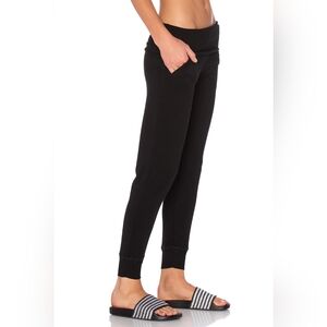 Beyond Yoga Cozy Fleece Foldover Sweatpants in Black Size M